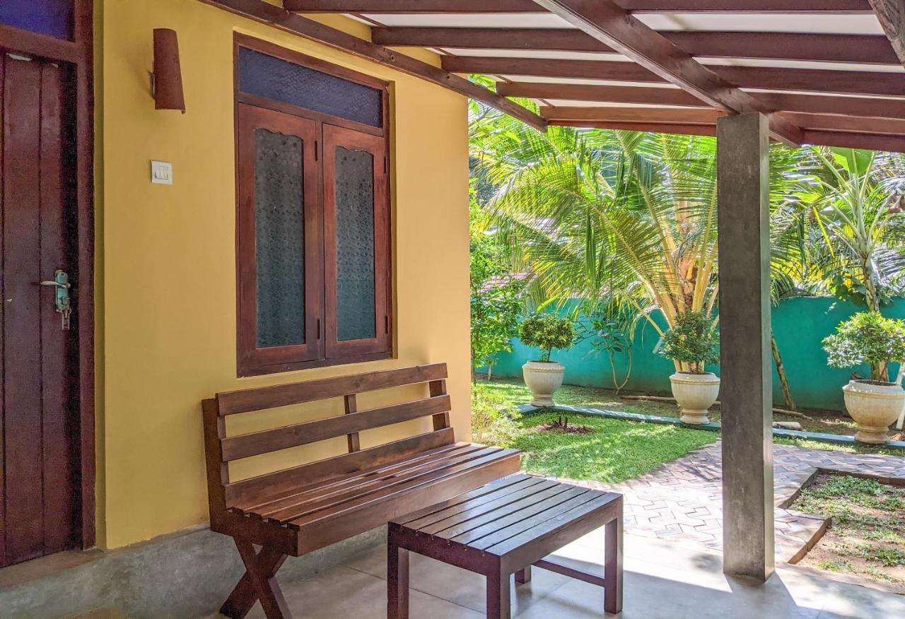 Bed and Breakfast Yala Golden Wild Тиссамахарама Экстерьер фото
